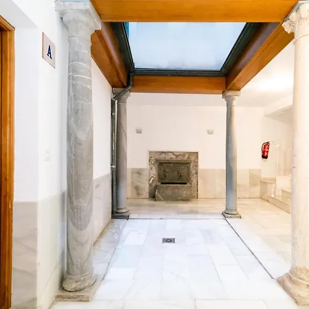Precioso Piso En Pleno Centro De Junto A Iglesia De San Matias Apartment